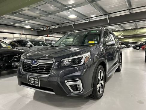 Used 2021 Subaru Forester Touring image 5