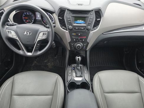 Used 2015 Hyundai Santa Fe GLS image 8