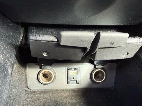 Used 2013 Toyota Avalon XLE image 17