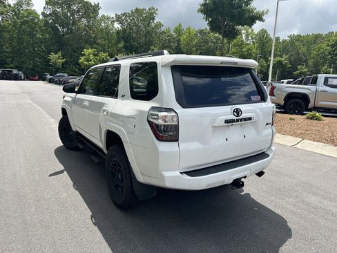 Used 2023 Toyota 4Runner SR5 Premium w/ Moonroof Package AWD/4WD image 8