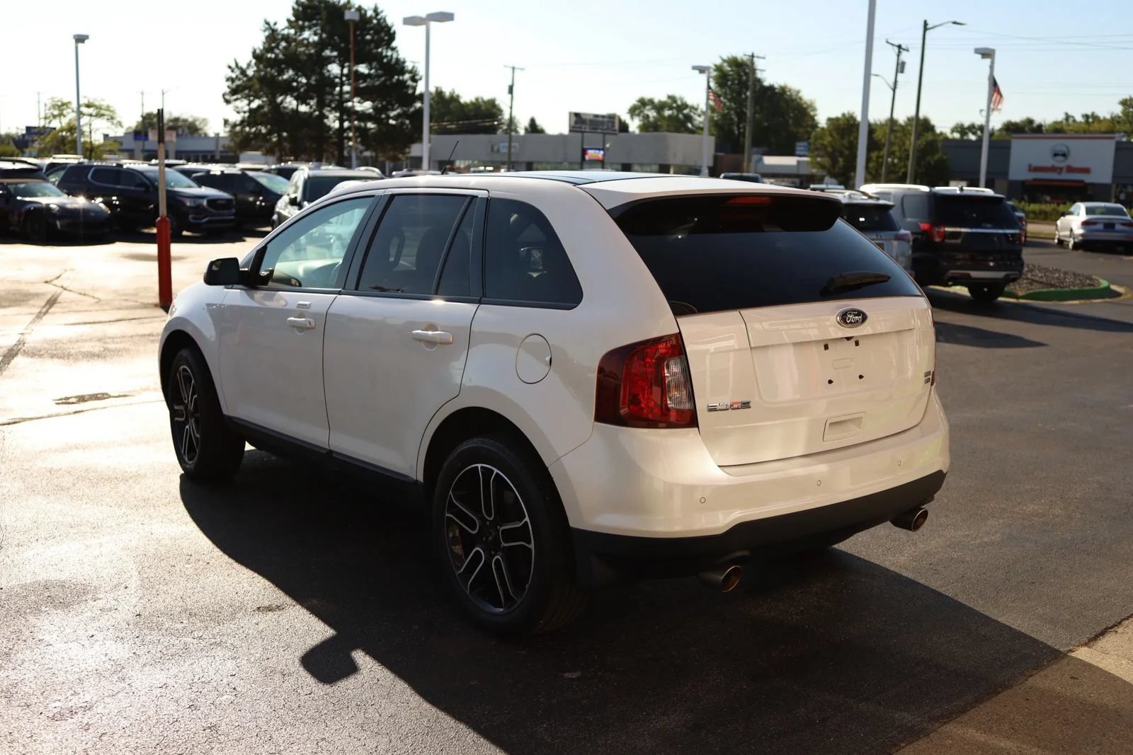 Used 2014 Ford Edge SEL w/ Equipment Group 205A AWD/4WD image 7