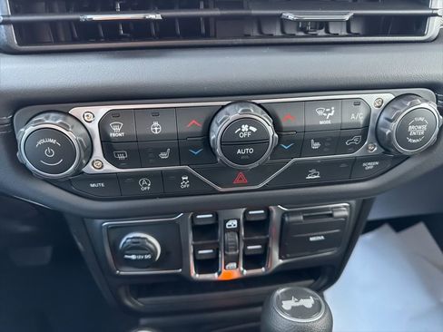 New 2025 Jeep Wrangler Sahara w/ Technology Group image 17