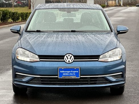 Used 2018 Volkswagen Golf S image 8