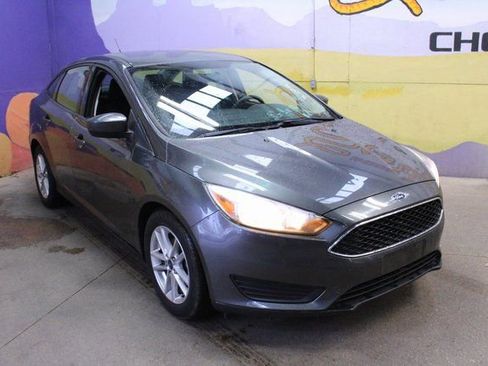 Used 2018 Ford Focus SE image 4