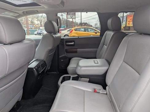 Used 2013 Toyota Sequoia Platinum image 21
