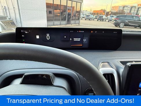 New 2025 Ford Expedition Active image 14