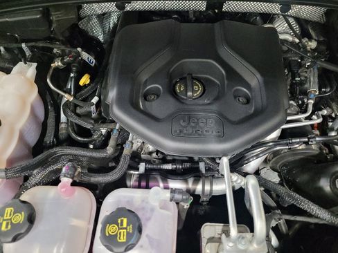 Used 2023 Jeep Grand Cherokee 4WD 4xe image 30