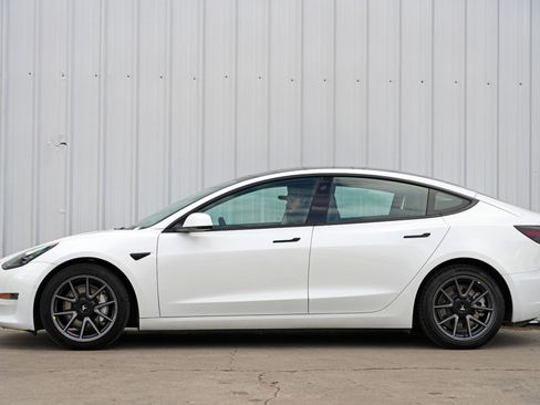 Used 2022 Tesla Model 3 Long Range image 9