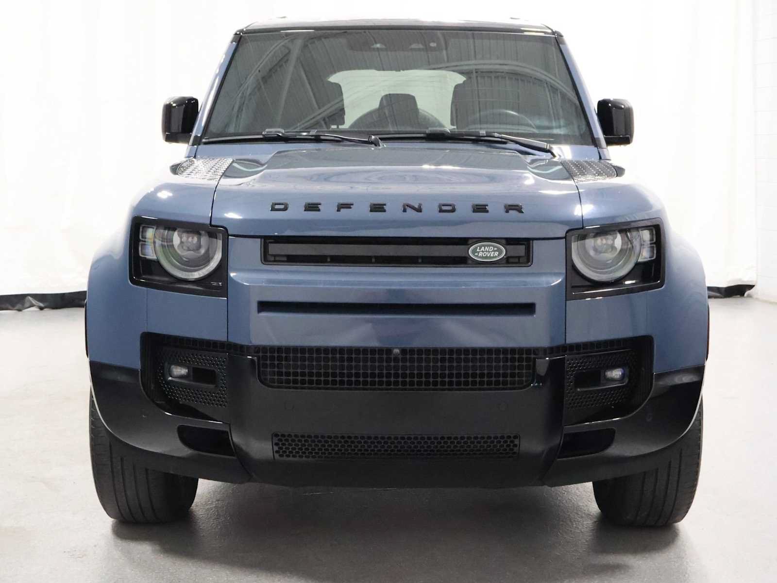 Used 2024 Land Rover Defender 110 X-Dynamic SE AWD/4WD image 14