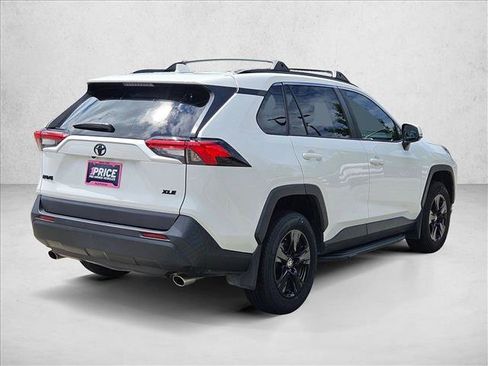 Used 2023 Toyota RAV4 XLE w/ Convenience Package FWD image 5
