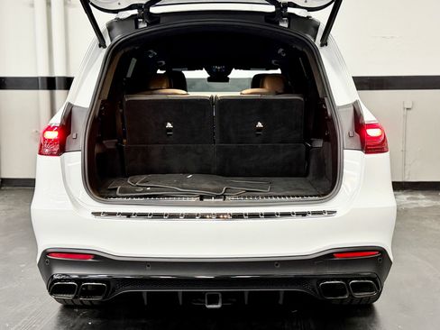 Used 2025 Mercedes-Benz GLS 63 AMG 4MATIC image 15