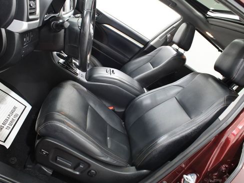 Used 2017 Toyota Highlander XLE image 17