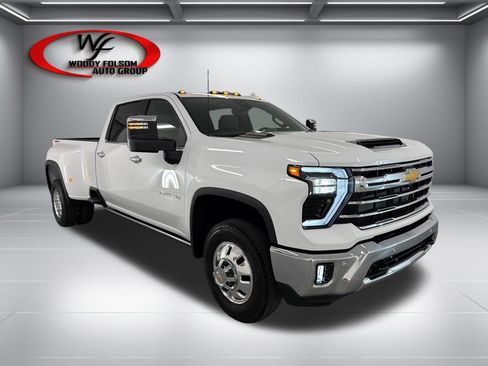New 2026 Chevrolet Silverado 3500 LTZ w/ LTZ Plus Package AWD/4WD image 3