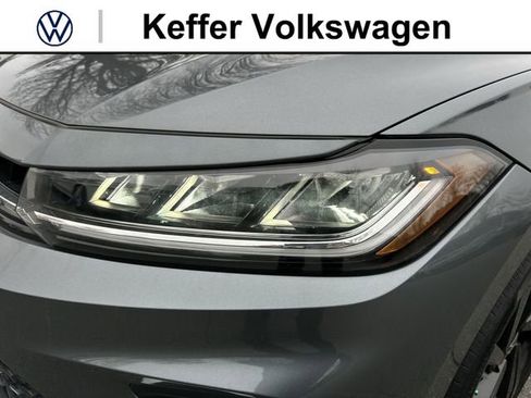 New 2026 Volkswagen Jetta SE FWD image 9