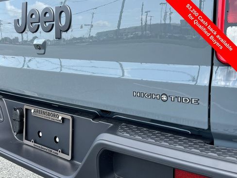 New 2025 Jeep Gladiator Sport image 30