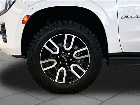 Used 2022 GMC Yukon AT4 AWD/4WD image 10