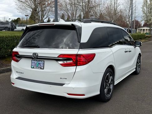 Used 2022 Honda Odyssey Elite image 7