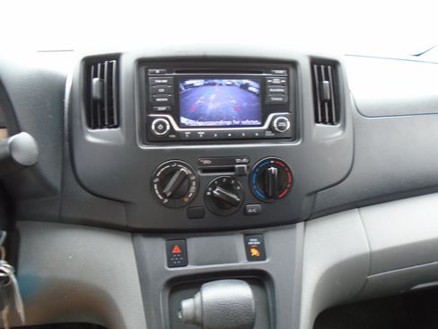 Used 2018 Nissan NV200 S FWD image 15