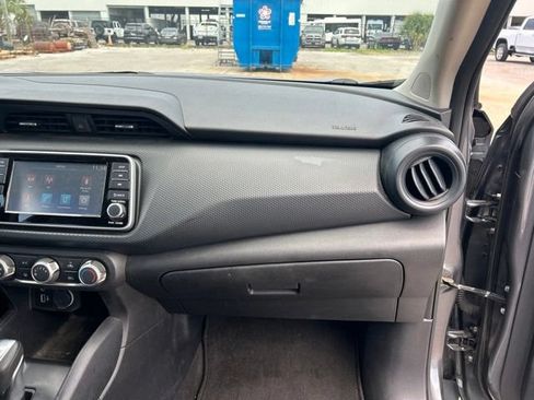 Used 2024 Nissan Kicks S FWD image 13