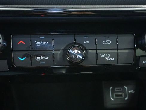 New 2026 Jeep Compass Latitude image 44