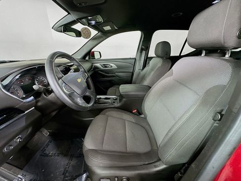 Used 2023 Chevrolet Traverse LT image 30