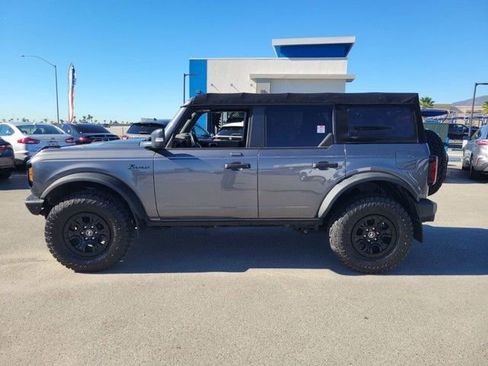 Used 2022 Ford Bronco Wildtrak image 3