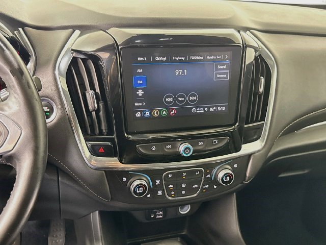 Used 2023 Chevrolet Traverse Premier w/ Redline Edition FWD image 17