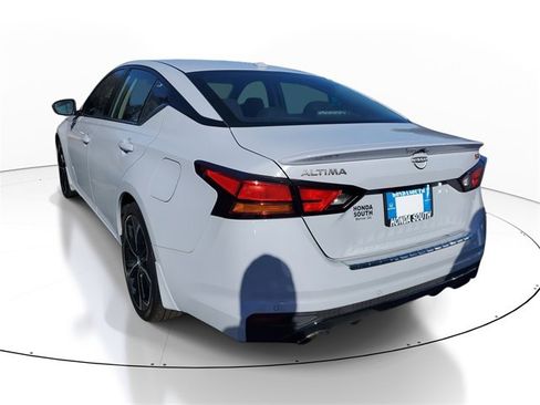 Used 2023 Nissan Altima 2.5 SR image 4
