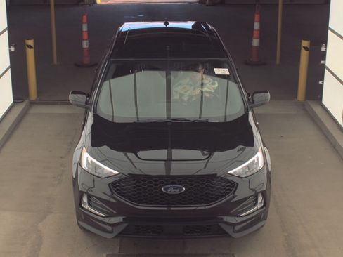Certified 2024 Ford Edge ST-Line AWD/4WD image 12
