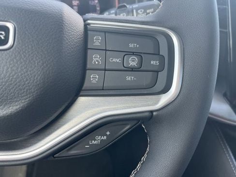 New 2026 Jeep Grand Wagoneer Limited image 32