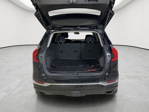 Used 2020 GMC Terrain Denali w/ Denali Premium Package AWD/4WD image 7