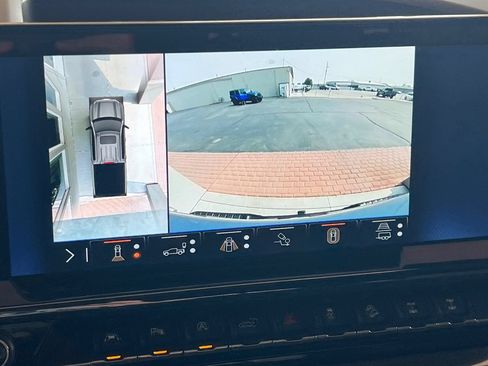 Used 2024 Chevrolet Silverado 1500 ZR2 w/ Technology Package AWD/4WD image 19
