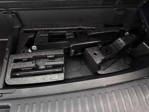 Used 2019 Kia Sorento LX image 26