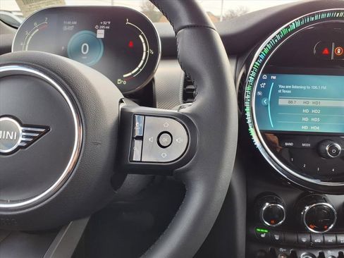 Used 2023 MINI Cooper Convertible image 18