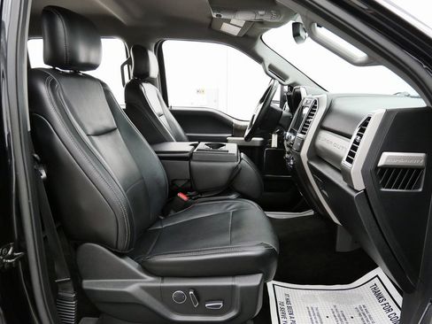 Used 2017 Ford F250 Lariat w/ Chrome Package image 17