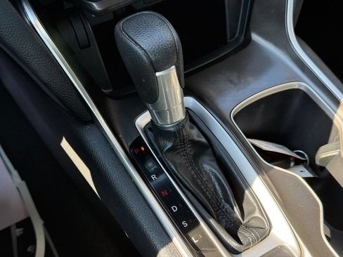 Used 2019 Honda Accord LX image 27