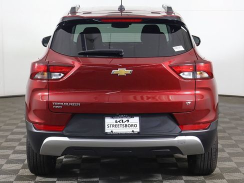 Used 2023 Chevrolet TrailBlazer LT w/ Convenience Package AWD/4WD image 12