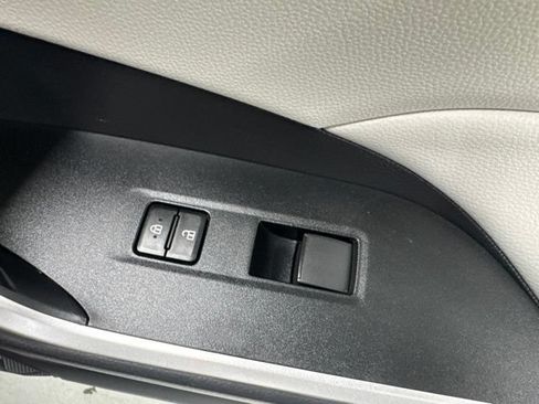 Used 2021 Toyota RAV4 XLE w/ XLE Grade Weather Package AWD/4WD image 26