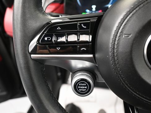 Used 2023 Maserati Grecale Modena image 23