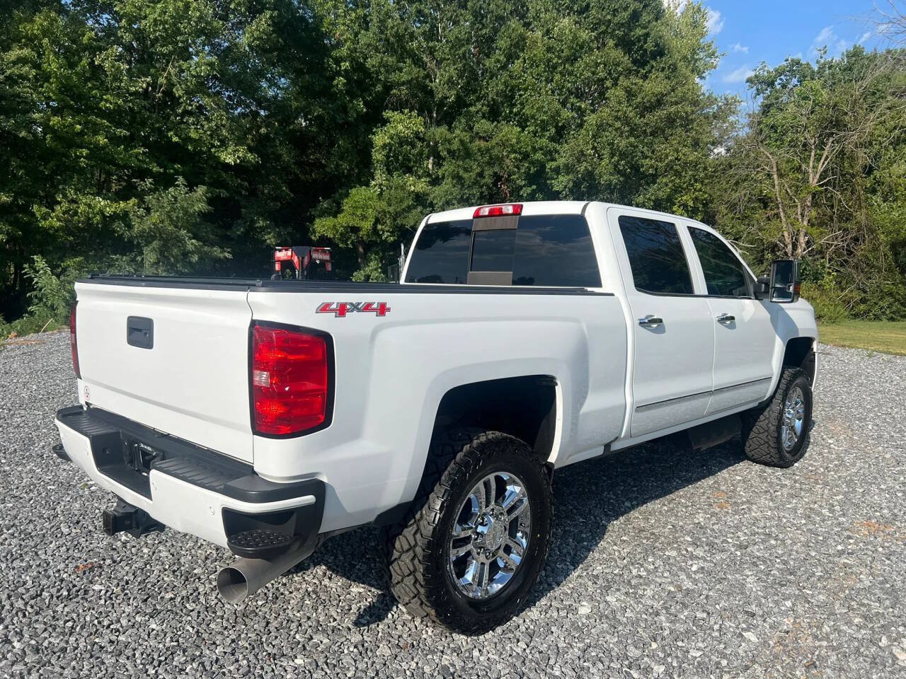 Used 2017 Chevrolet Silverado 2500 High Country w/ Duramax Plus Package AWD/4WD image 8