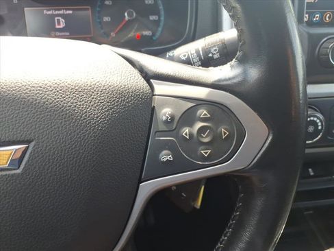 Used 2020 Chevrolet Colorado LT w/ Safety Package RWD image 24