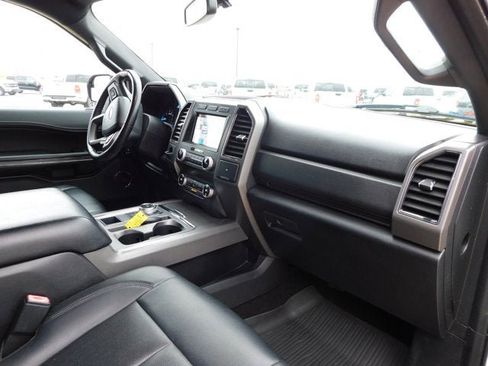 Used 2019 Ford Expedition XLT w/ Equipment Group 201A image 9