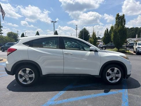 Used 2016 Honda HR-V LX image 5