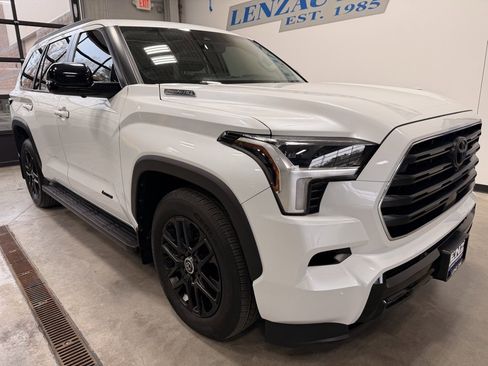 Used 2024 Toyota Sequoia Limited image 2