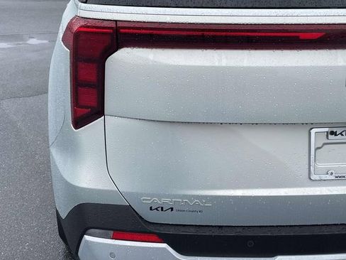 New 2026 Kia Carnival EX image 10