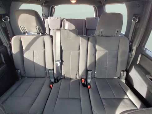 Used 2017 Ford Expedition EL XLT image 17
