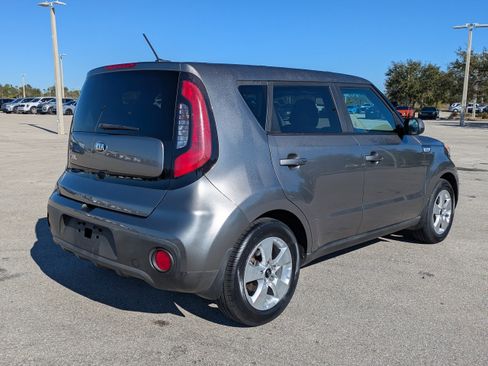 Certified 2019 Kia Soul w/ Convenience Package image 5