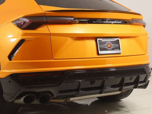 Used 2021 Lamborghini Urus image 35
