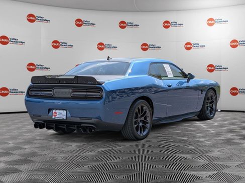 Used 2022 Dodge Challenger R/T Scat Pack RWD image 5