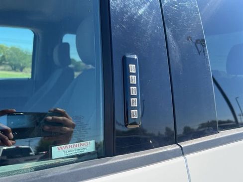 Used 2020 Ford F250 XLT w/ XLT Premium Package image 11